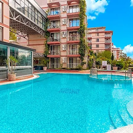 Tarsis Club And Aquapark Hotel Nesebar