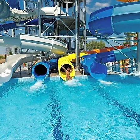 Hotel Tarsis Club And Aquapark 4*