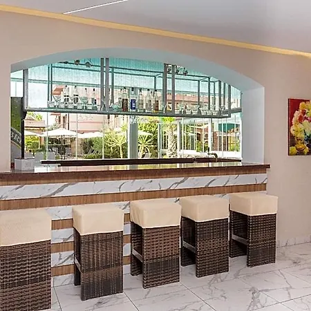 Hotel Tarsis Club And Aquapark 4*